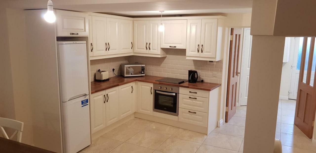 3 Bedroom Newly Furnished Cork City 외부 사진