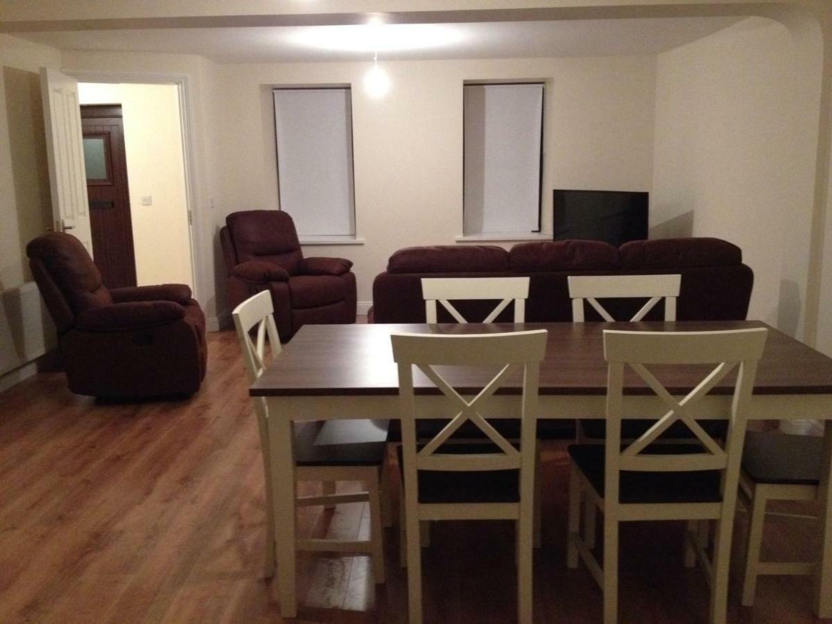 3 Bedroom Newly Furnished Cork City 외부 사진